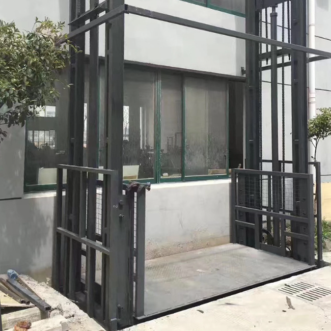 龙凤5吨室外升降货梯